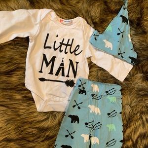 Baby boys outfit with hat